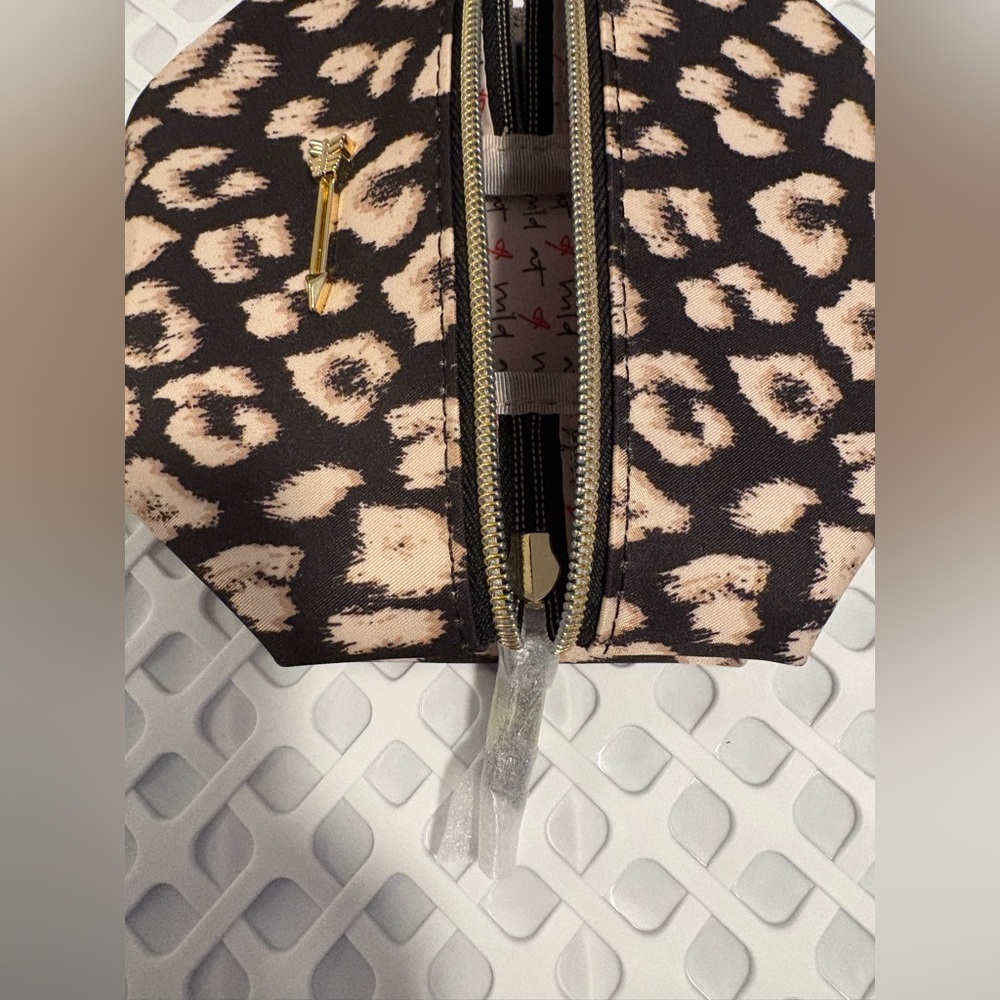 Leopard Print Pouch - image 5